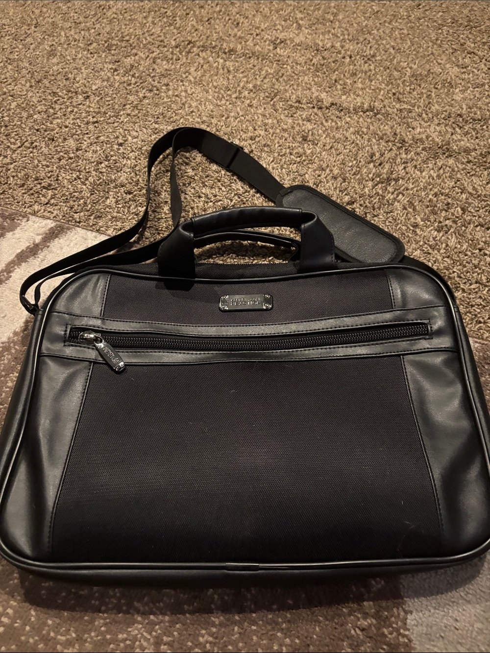 Kenneth Cole Reaction Black Men's Laptop Briefcase with Shoulder Strap